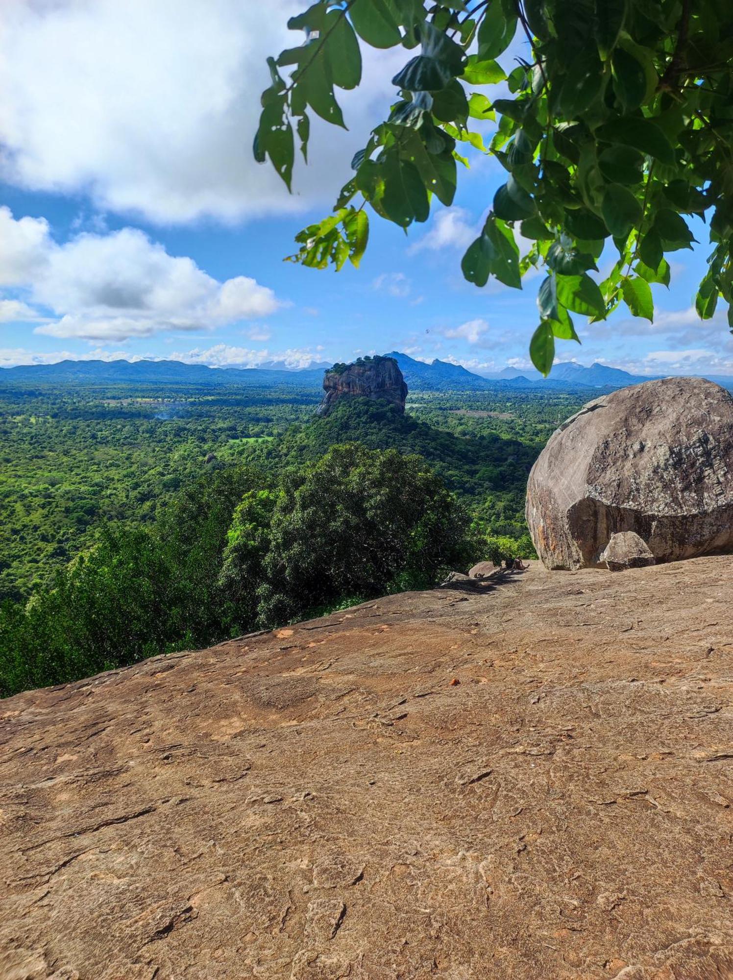 Hotel Jaana Guest Sigiriya Esterno foto