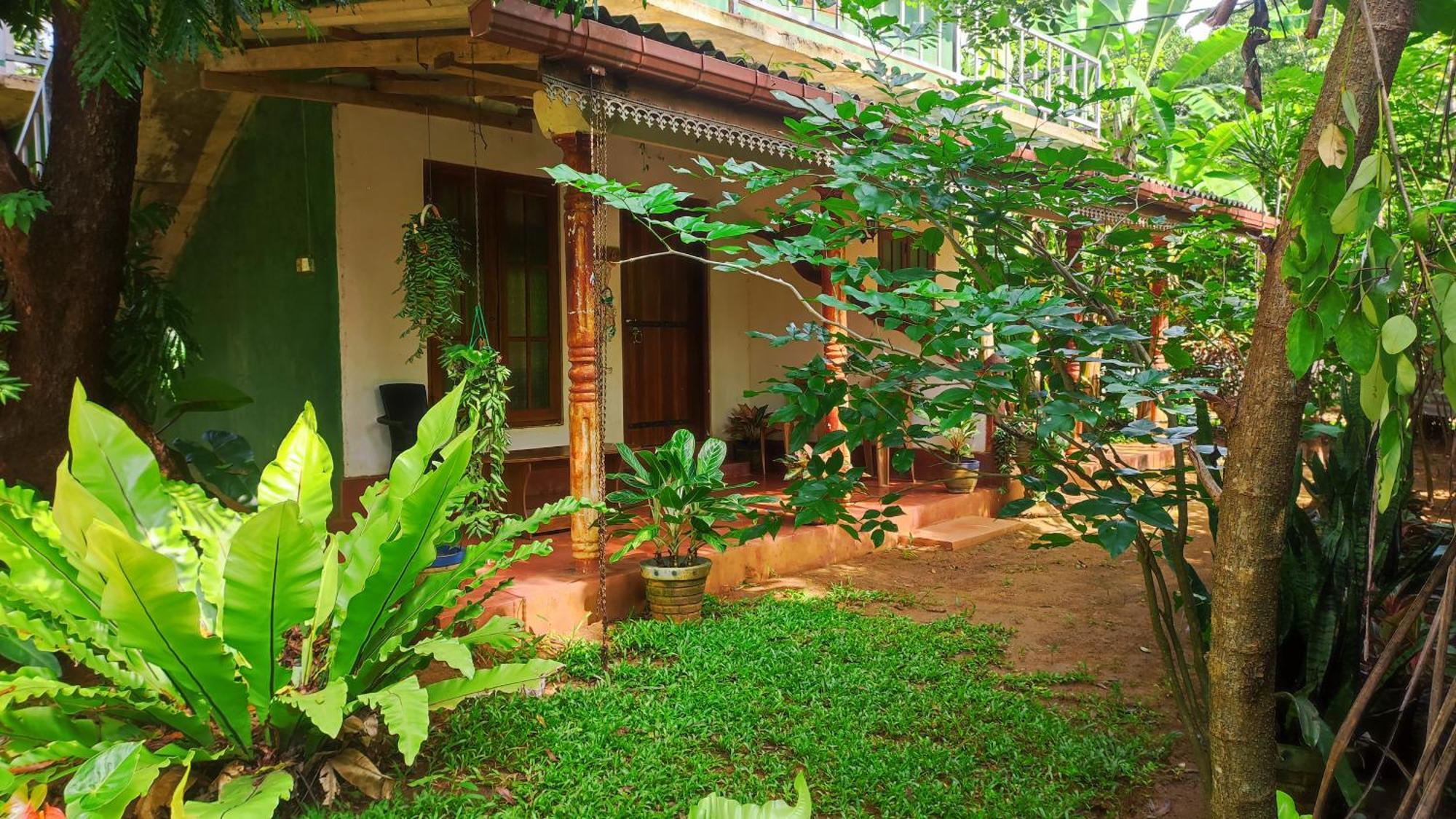 Hotel Jaana Guest Sigiriya Esterno foto