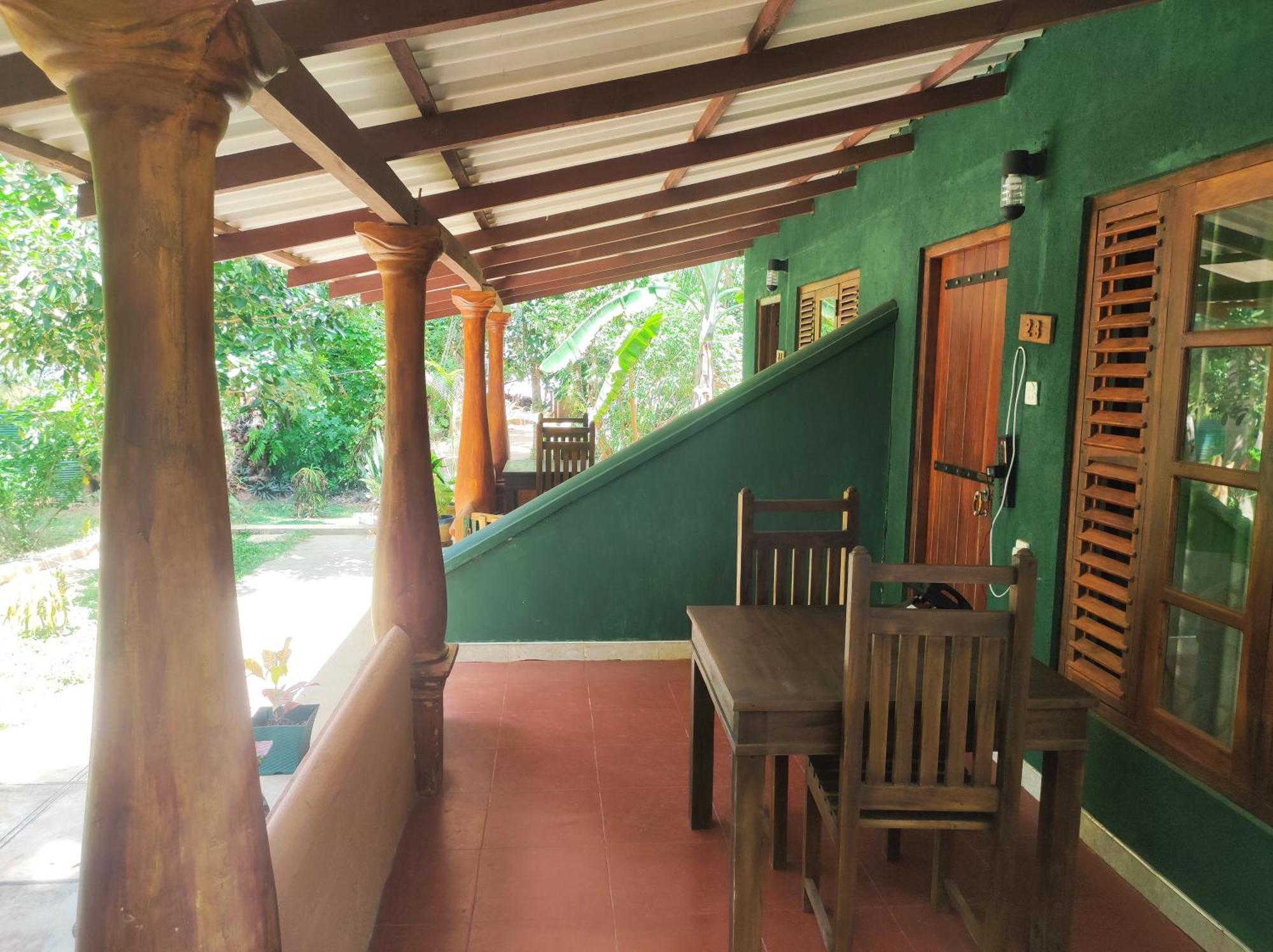Hotel Jaana Guest Sigiriya Esterno foto